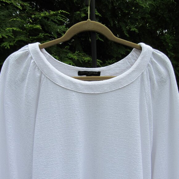 Banana Republic Textured Knit Raglan Top with Balloon Sleeves - Picture 2 of 3